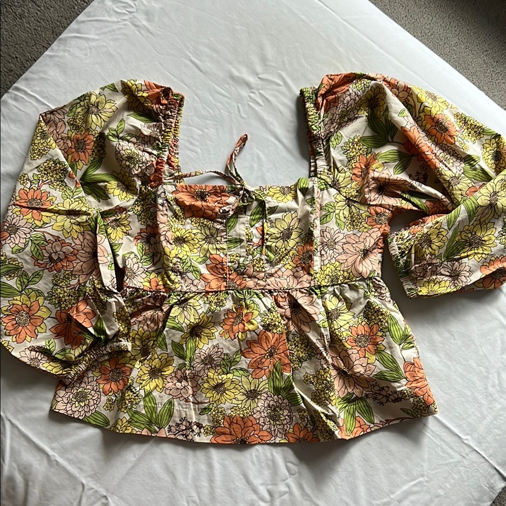 Floral Puff Sleeve Top